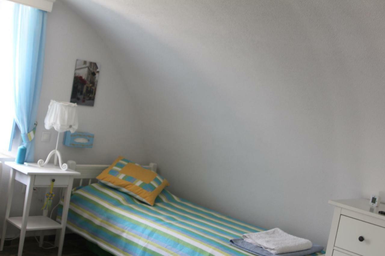 The Studio, Leonídion Екстериор снимка
